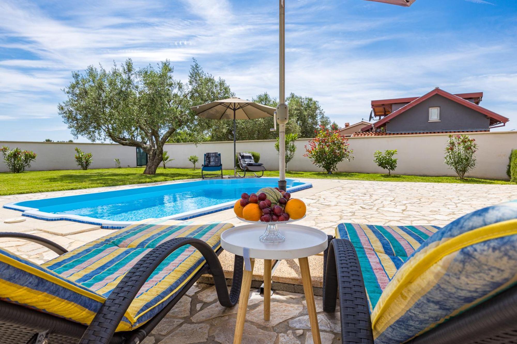 Villa Sunny Olive Peroj Εξωτερικό φωτογραφία